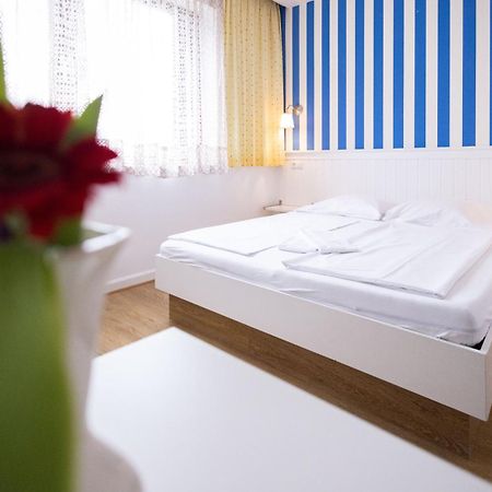 Pension Seerose Hotel Pörtschach am Wörthersee Buitenkant foto